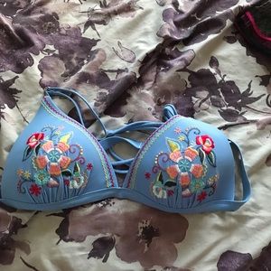 Time and True XL embroidered bikini top